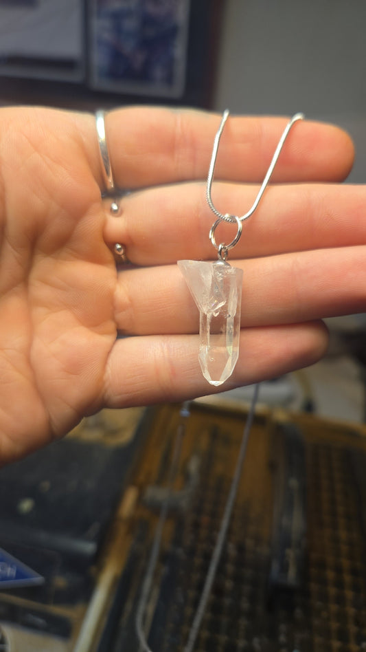 Clear Quartz Point Crystal Necklace – Copper & Leather